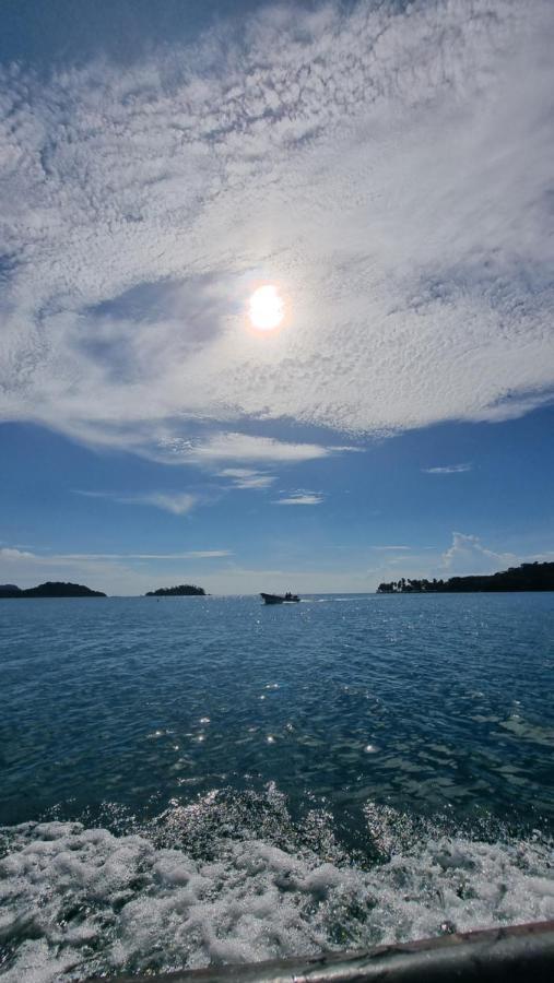 Paradise Island Beach Hotel Isla Grande Dış mekan fotoğraf